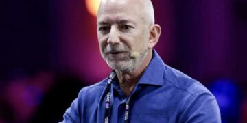 Bezos’ WaPo in turmoil as top editor abruptly departs after ‘total embarrassment’