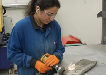 America’s $500 million bet on rare earths depends on a tiny New Hampshire refinery scaling from 200 kg to 120 tonnes in 2 years