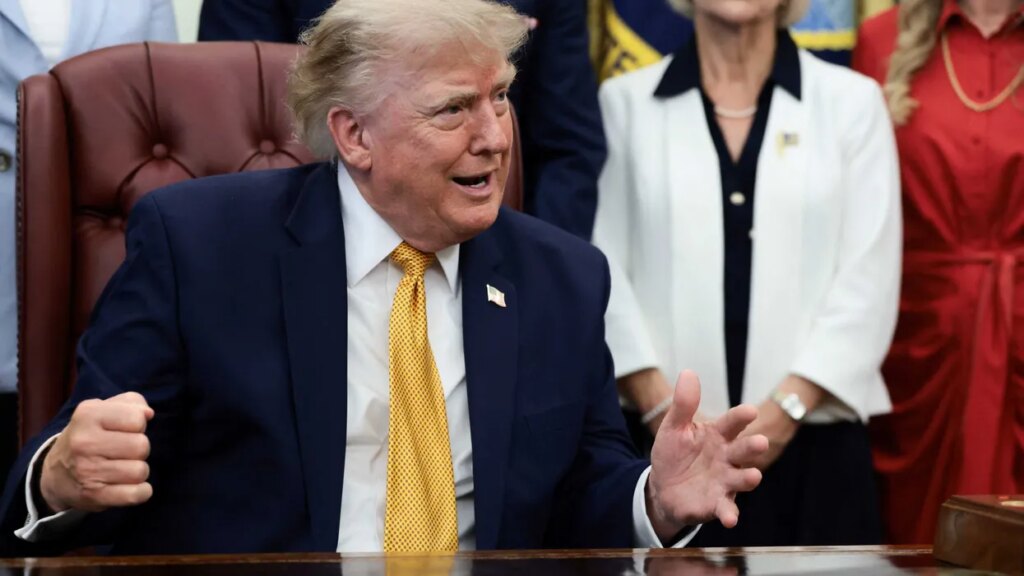 Trump halts Oval Office meeting to hawk major donor’s product: ‘I got to give him a plug’