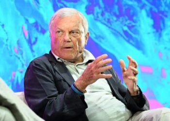 Sir Martin Sorrell has identified the key AI skill for the future: ‘People who share will be the new kings and queens’