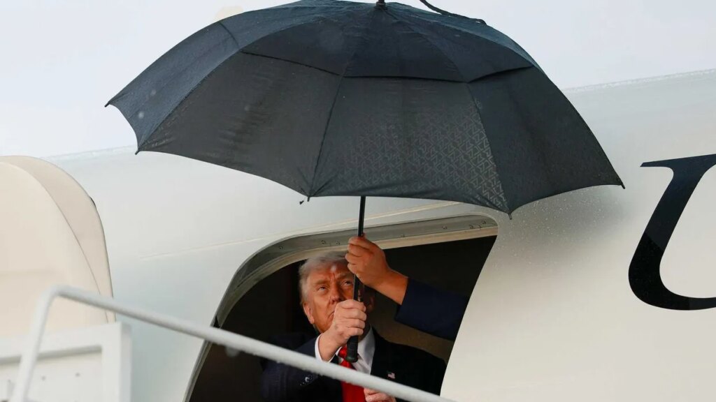 Eyes roll as ‘gaslighting’ Trump accused of uncorking new ‘market manipulation’ ploy