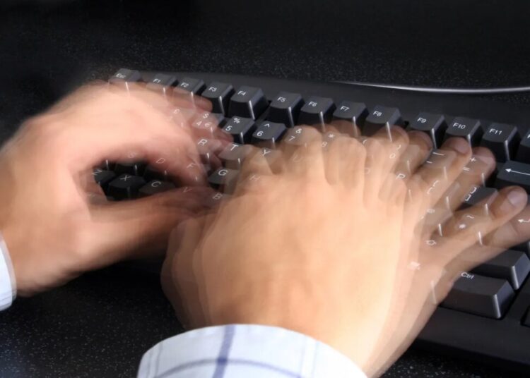 New AI Chatbot Turns Out to Be One Overworked Guy Answering All the Messages by Hand