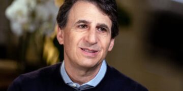 Before becoming CEO of $79 billion Wall Street giant Apollo, Marc Rowan worked at a party store, valet lot, and ‘the best kosher caterer’