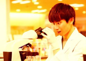 33 Students Treated for Deadly Bacteria Exposure When Classroom Experiment Goes Horribly Wrong