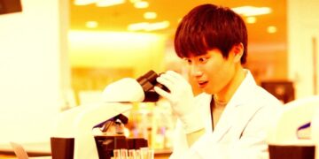 33 Students Treated for Deadly Bacteria Exposure When Classroom Experiment Goes Horribly Wrong