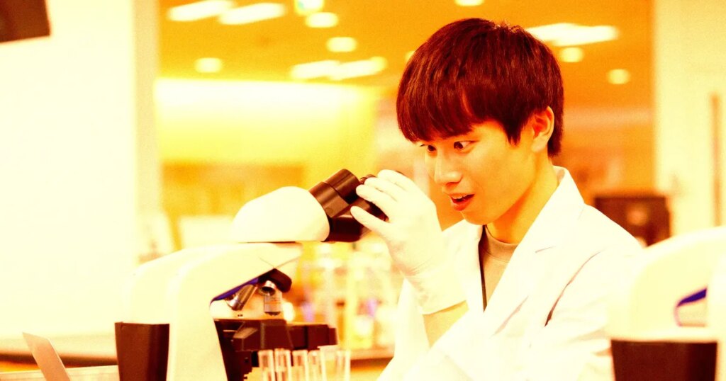 33 Students Treated for Deadly Bacteria Exposure When Classroom Experiment Goes Horribly Wrong