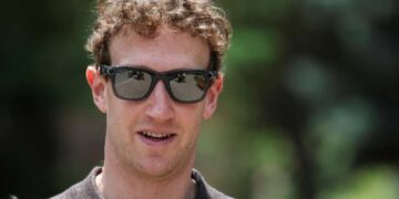 Mark Zuckerberg hammered after ignoring distress call for stranded vessel: report