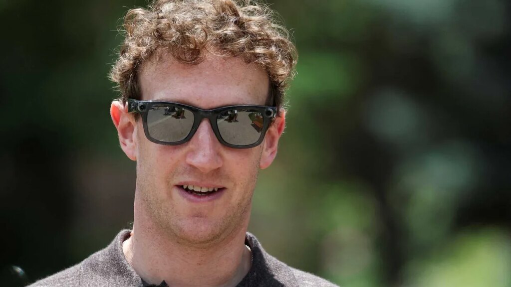 Mark Zuckerberg hammered after ignoring distress call for stranded vessel: report