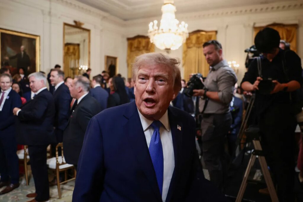 ‘Oh my god’: Analysts horrified as Trump’s ‘little tic’ reveals foreboding future