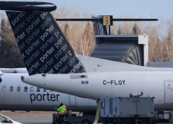An airline had to cancel a flight and rebook passengers for the next day because a child refused to sit down and buckle up