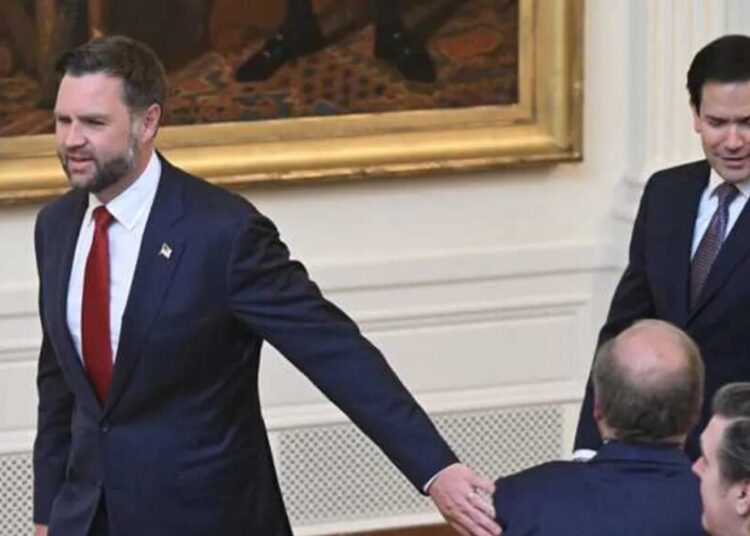Trump world ‘rolls its eyes’ as right-wing star threatens to upend GOP’s 2028 plans