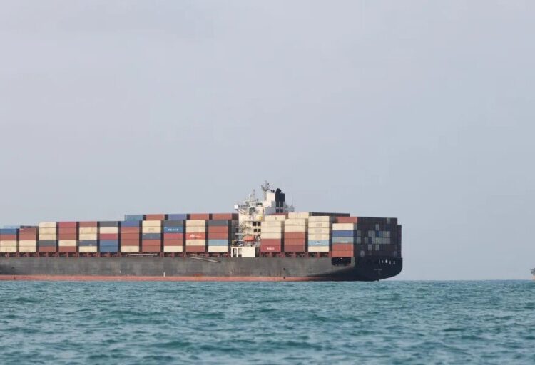 U.S. stocks fall after Iran says Strait of Hormuz will remain shut
