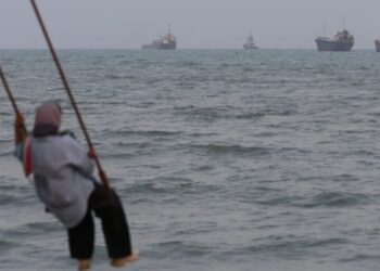 Iran wants a mafia-style ‘protection’ toll on the Strait of Hormuz, but the eye-popping $20 billion per year haul is a pipe dream