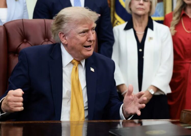 Drunken video shames top Trump aides as they beg not to be shown: ‘Do not get our faces!’
