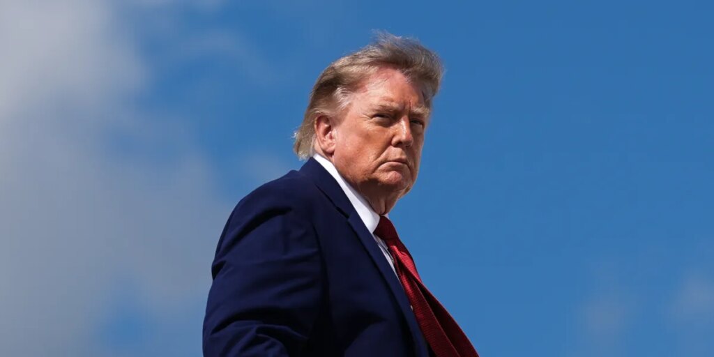 Trump embraces a political strategy of being in charge of everything but responsible for nothing when things go badly