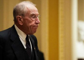 Elderly GOP senator sparks right-wing fury with bizarre fixation
