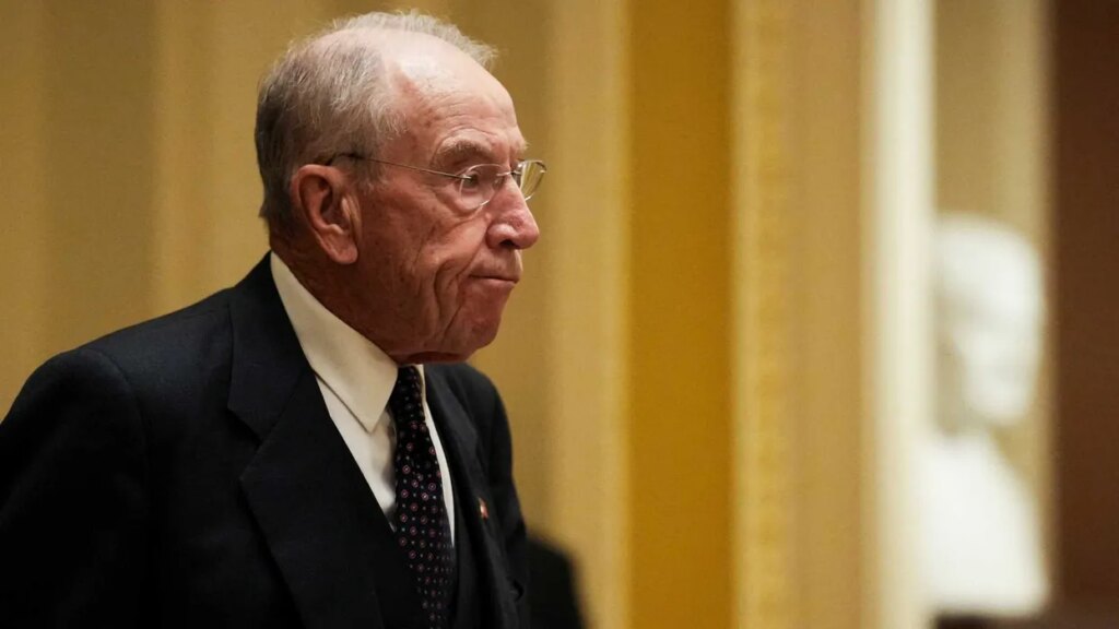 Elderly GOP senator sparks right-wing fury with bizarre fixation