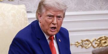 ‘This is a scary number’: GOP panics at threat from conservative voters over Trump