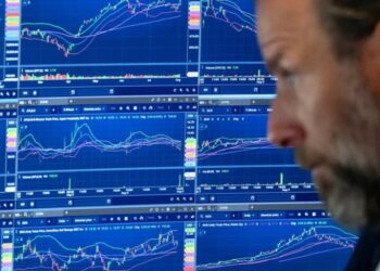 Walmart, Target and Home Depot set to give Wall Street a peek at the American consumer, one week after stocks’ all-time high