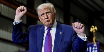 Trump rattles conservative doctor: ‘We may have to question his sanity’