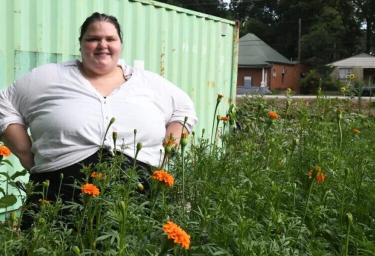 The gift of a garden: How Facebook’s Buy Nothing helped a teacher reinvent herself as an urban flower farmer for free