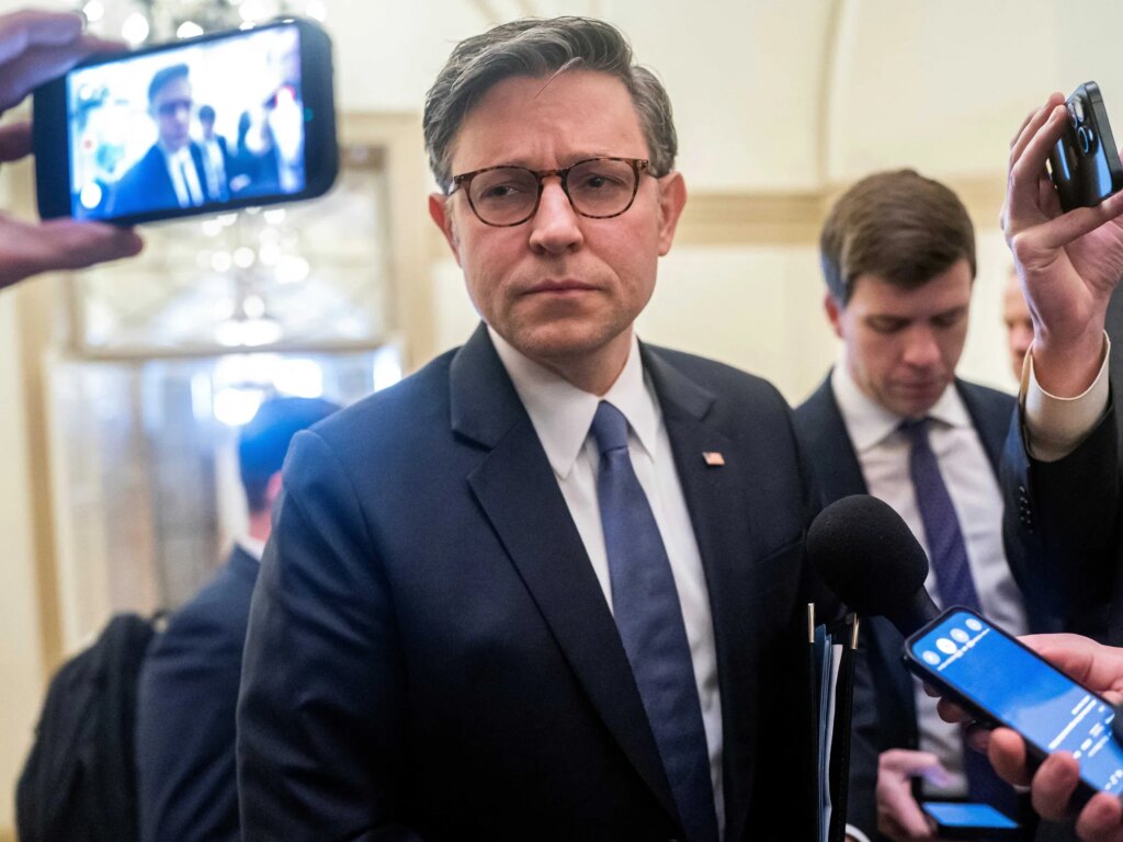 White House zeroes in on dark horse candidate that could Mike Johnson’s woes worse