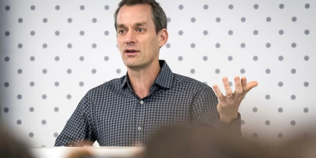 Ex-Google chief scientist tells Gen Z the trick is not to master AI—instead, just ‘skim papers’