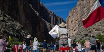 How One Small Section of Trump’s Planned Border Wall Became the Center of a Big Battle