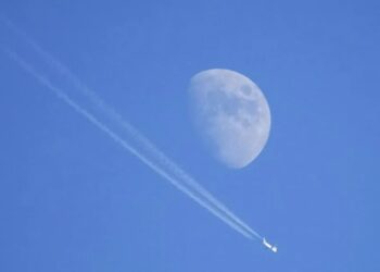 Google and the UK think changing flights paths could cut down on climate change