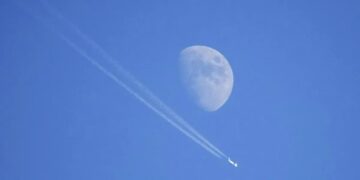 Google and the UK think changing flights paths could cut down on climate change
