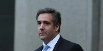 Jim Acosta pinpoints jarring moment nearly everyone skipped over in Trump-Cohen interview