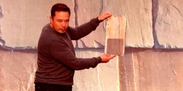 Tesla Is Giving Up on Solar Roof Tiles as Elon Musk Leans Into Fossil Fuels