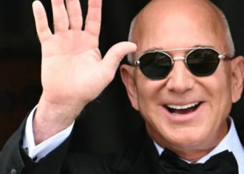 Jeff Bezos wants the bottom half of earners to pay zero income tax—he says nurses making just $75K should save $12K a year