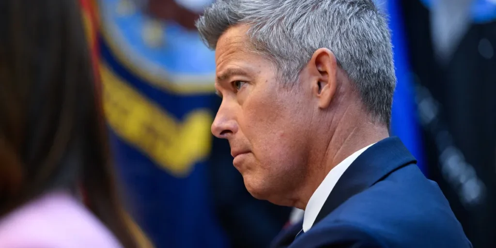Sean Duffy’s humiliating advice to his daughter goes down in flames just like his airports