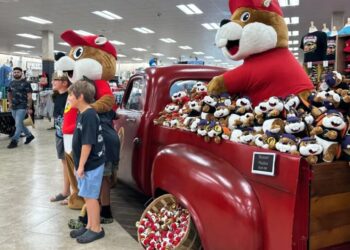 Buc-ee’s Buckeye backlash as beaver infringement lawsuit infuriates Mini Mart maniacs in Ohio