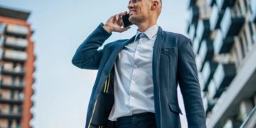 Bosses are convinced Gen Z fakes Wi-Fi outages and sick days to sneak off in summer—but 1 in 2 senior managers are guilty of the same thing