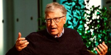 Bill Gates Announces That He Is the First Person Ever to Be Concerned About the Effects of AI