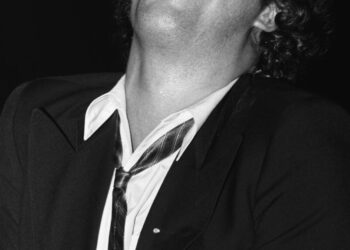 Tim Curry Dies at 80. Here Are the Movies and TV Shows That Made Him Unforgettable