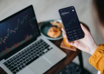 Bitcoin is having a great month—but Solana is doing even better as coin soars above $100