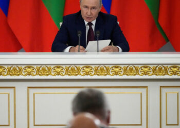 Why Putin Is Fighting On, Even as His Problems Multiply