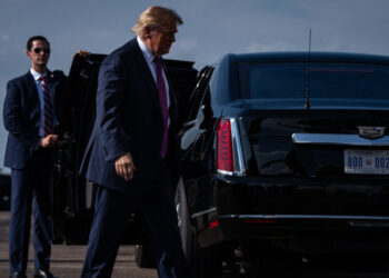 High Debt and Rising Prices Catch Up to Trump, as Midterms Near