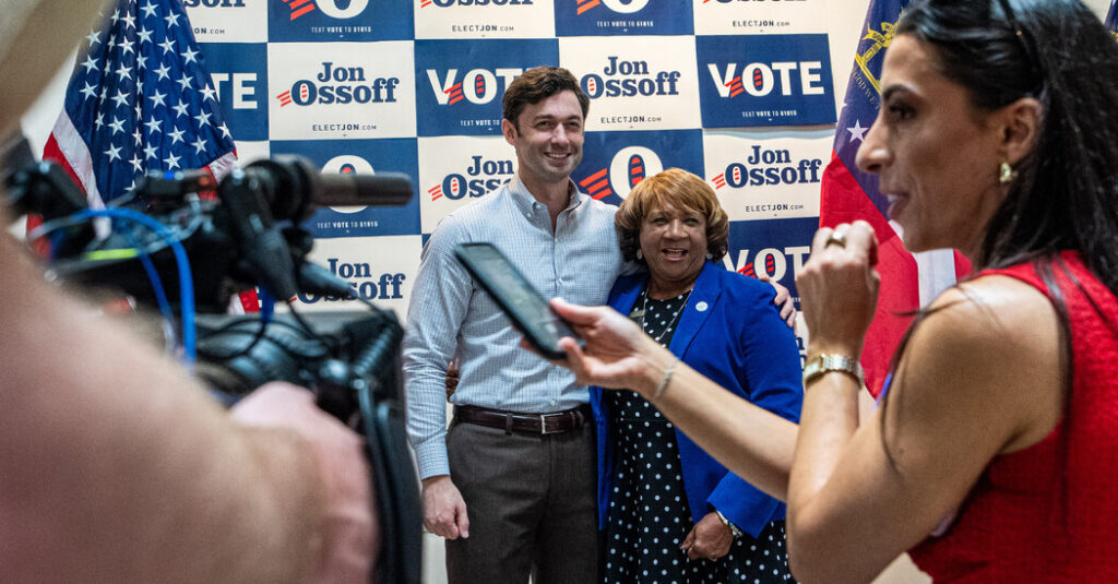 In Georgia, Ossoff Courts Broad Appeal With an Anti-Trump Script