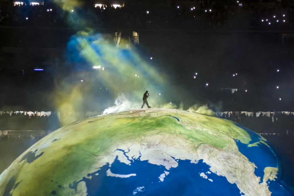 Ka-nyet! Kanye West concerts canceled in Russia.