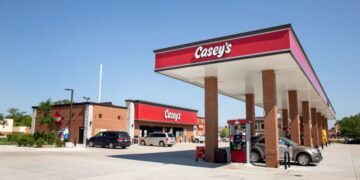 Casey’s quietly became America’s fifth-largest pizza chain. Meet the Fortune 500 gas station Gen Z can’t stop posting about