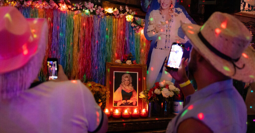 Dolly Inspired Their Wigs and Makeup, and Had Their Back, Too