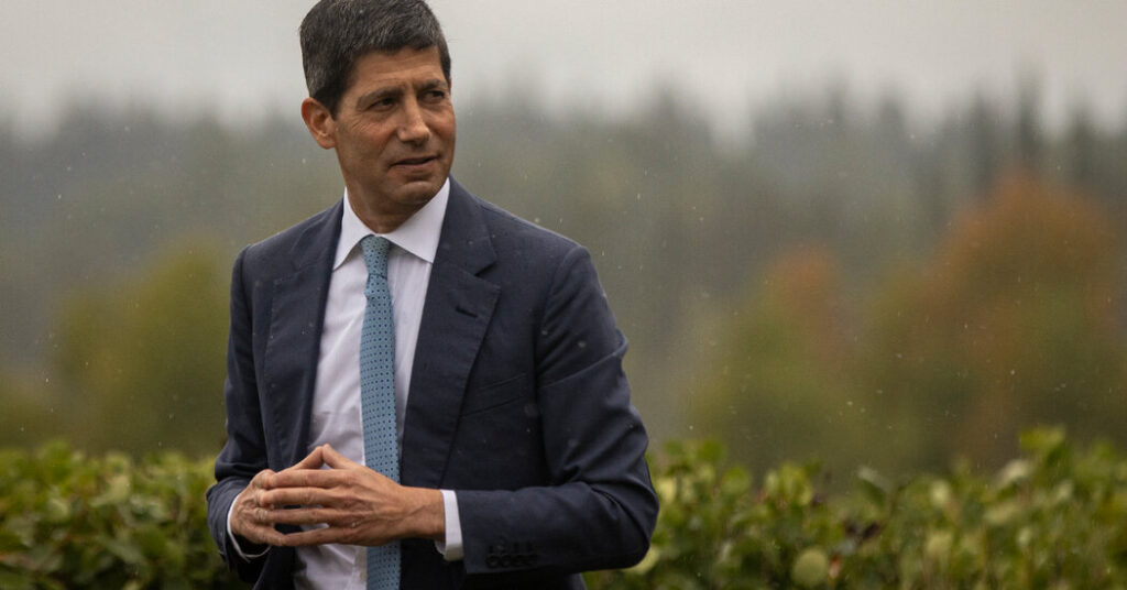 Warsh, After Talking Tough on Inflation, Faces a ‘No-Win Situation’ on Rates