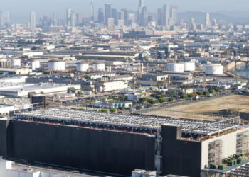 California lawmakers reach deal in high-stakes fight over regulating data centers