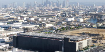 California lawmakers reach deal in high-stakes fight over regulating data centers