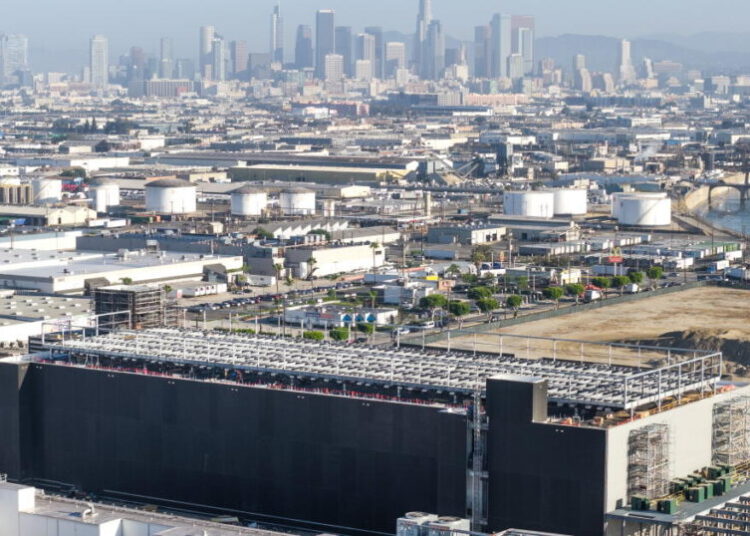 California lawmakers reach deal in high-stakes fight over regulating data centers