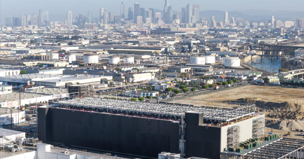 California lawmakers reach deal in high-stakes fight over regulating data centers